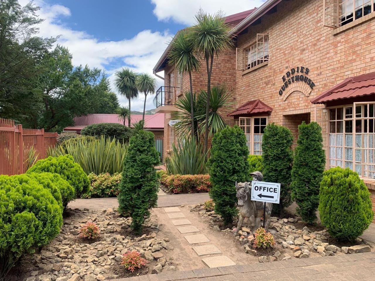 Clarens Eddies Guest house Buitenkant foto