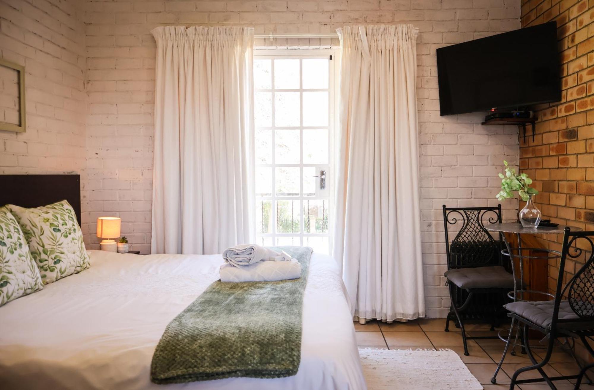 Clarens Eddies Guest house Buitenkant foto
