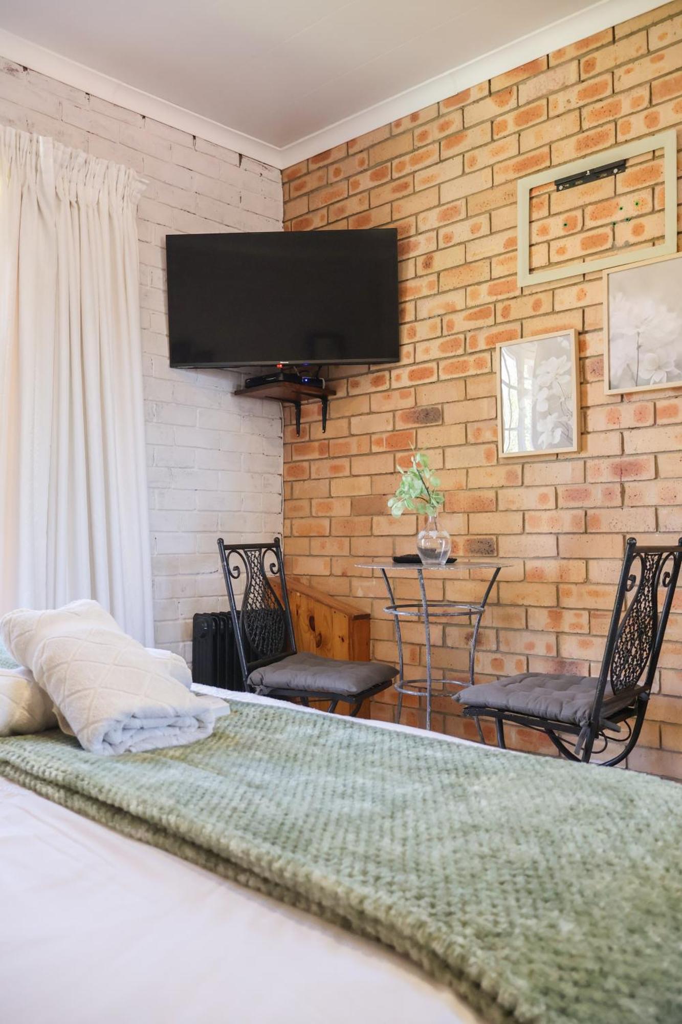 Clarens Eddies Guest house Buitenkant foto