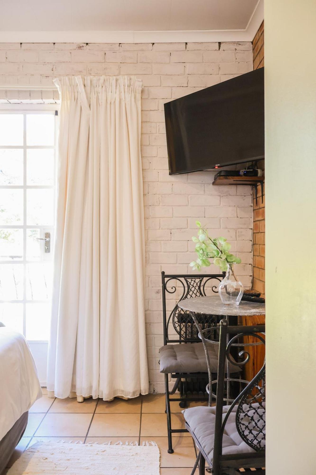 Clarens Eddies Guest house Buitenkant foto