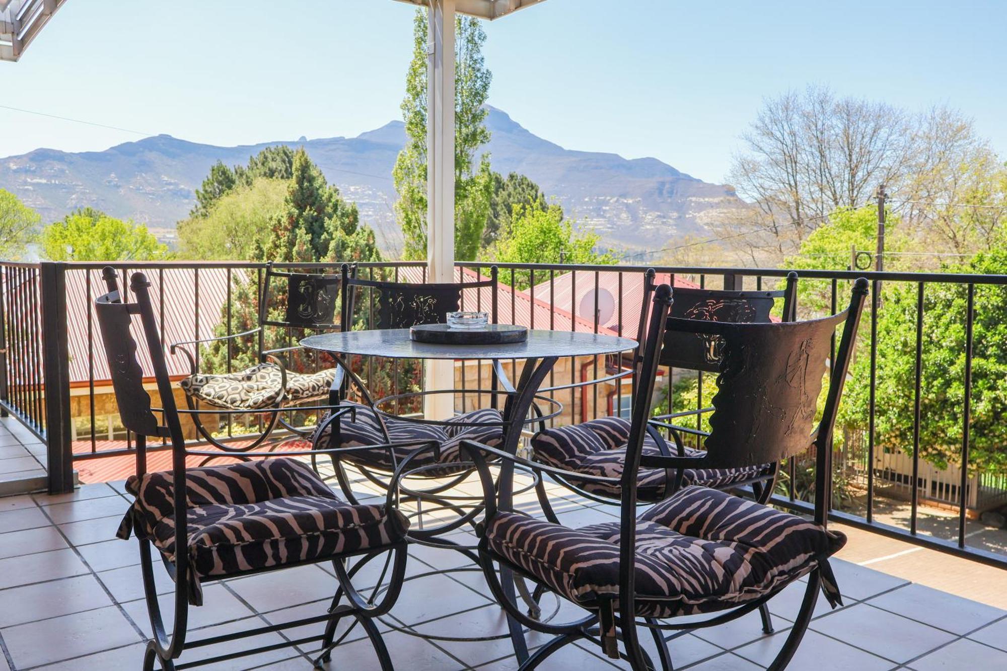 Clarens Eddies Guest house Buitenkant foto